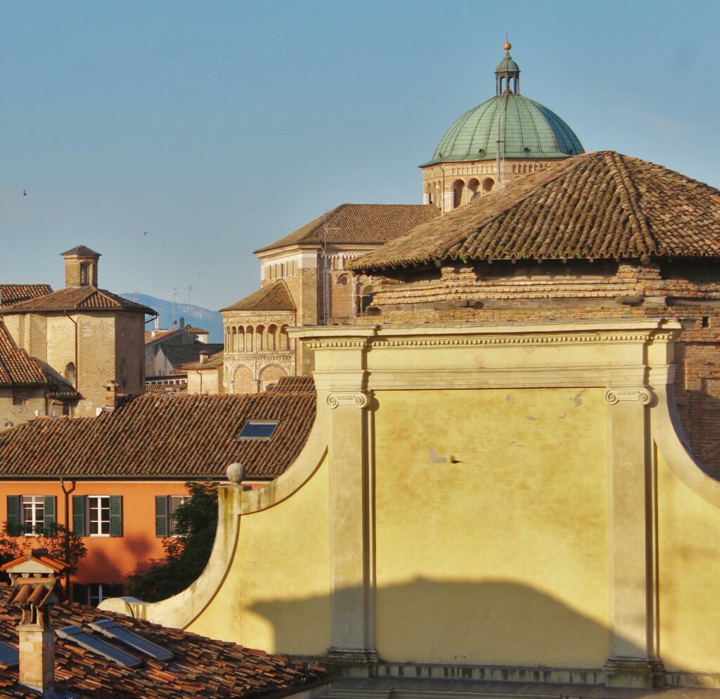 panorama dai ponteggi sulla città