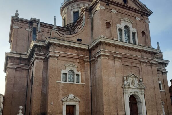 Reggio Emilia classica: una passeggiata guidata alla scoperta della città e dei suoi sapori
